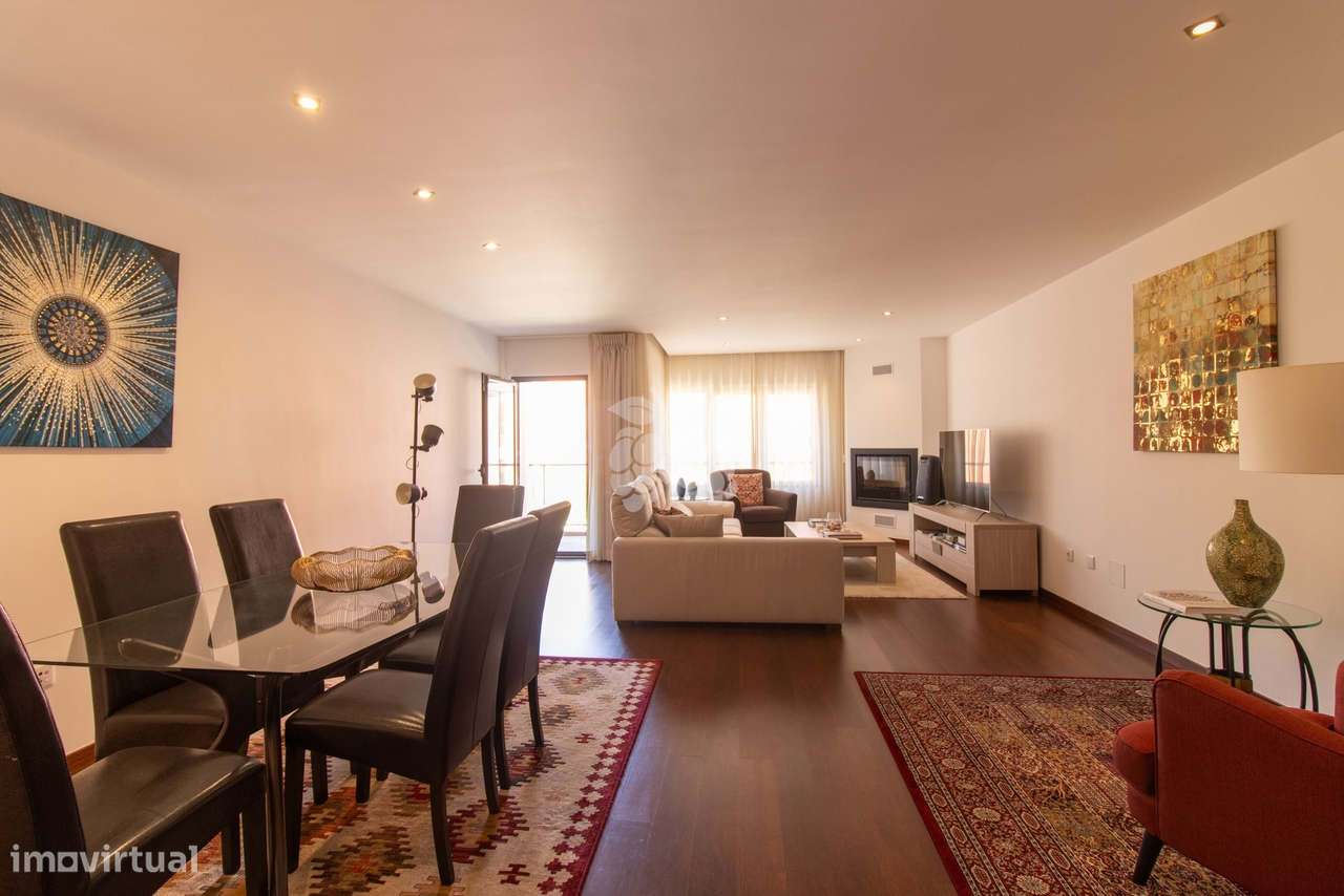 Apartamento T4 Duplex Costa da Guia-5