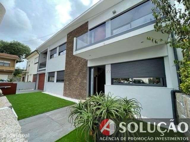 Moradia T5 Junto ao Hospital São João e Pólo Universitário - Grande imagem: 2/34