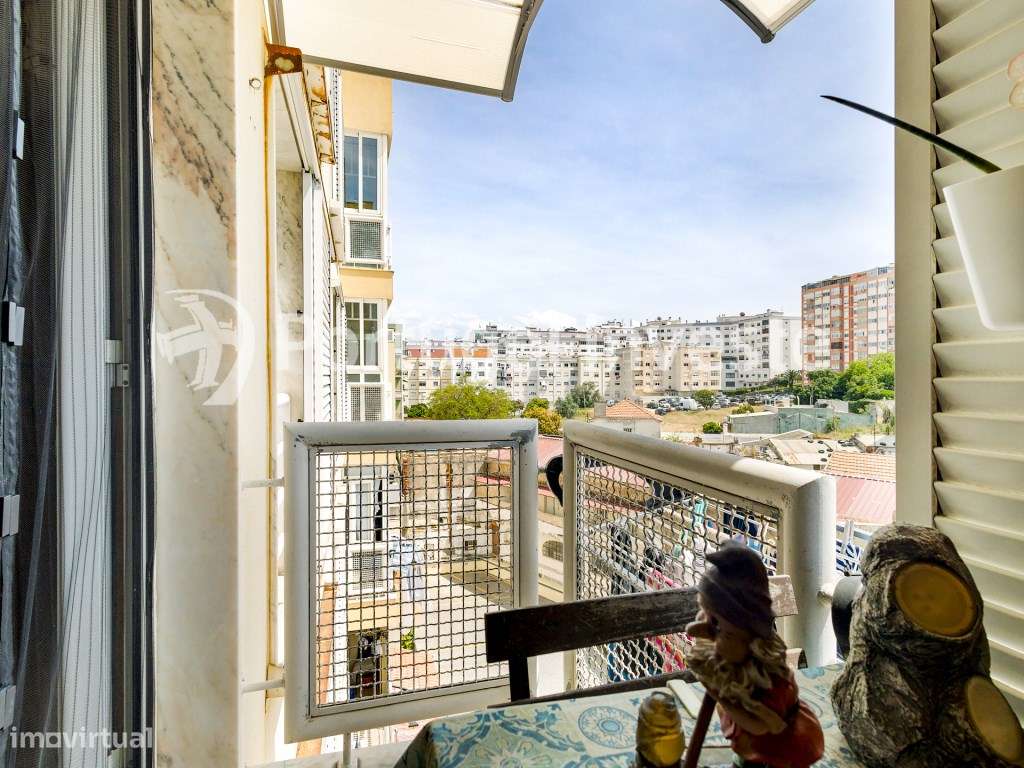 Excelente apartamento T3 numa zona de grande nome e de varios servi...-0