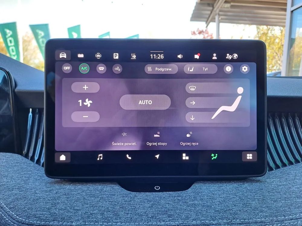 SKODA SUPERB IV 1.5 TSI 204KM DSG PLUG-IN EDITION 130, fabryczny hak