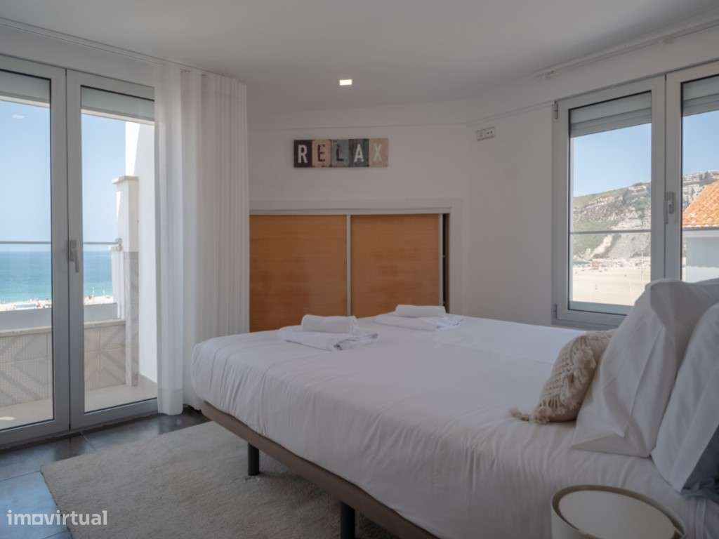 Apartamento T2 com Rooftop e Vista de 360º na Melhor Localização da...-29