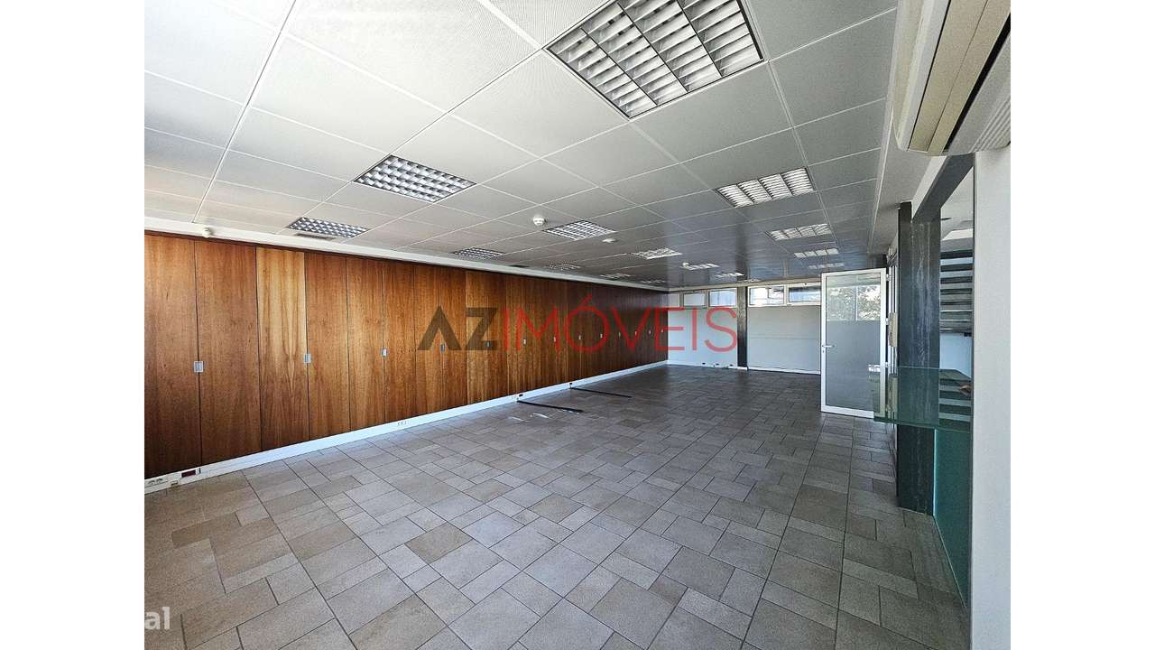 VENDE-SE ARMAZÉM EM AUTOGUIA, OURÉM-25