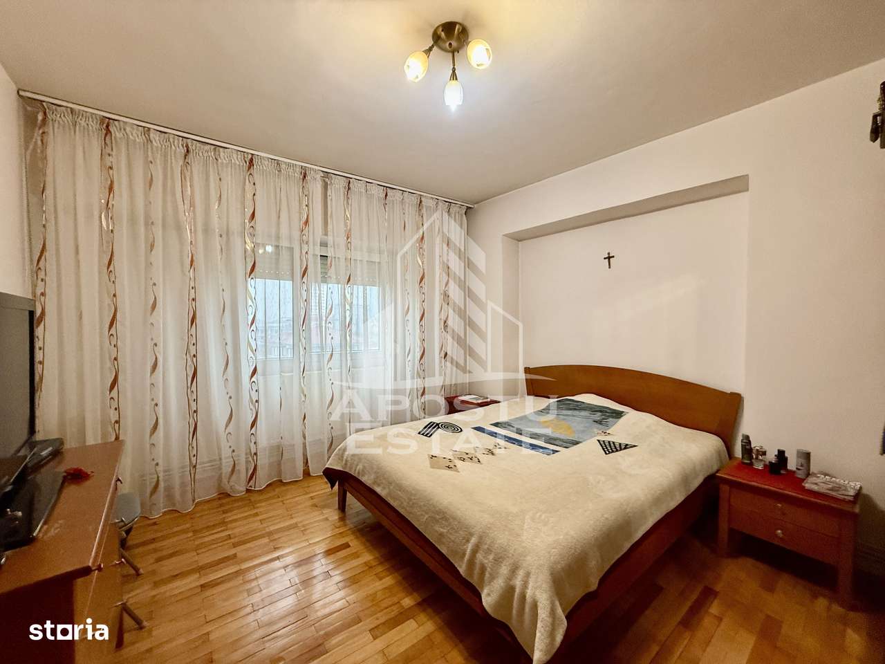 Apartament 3 camere, 2 bai, decomandat, etaj intermediar, lift, Fabric - Imagine principală: 2/12