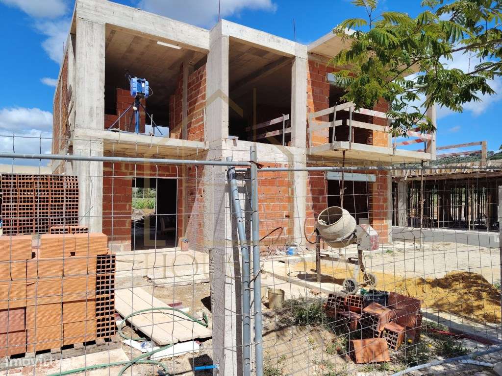 Magnífica Moradia T4 com Garagem e Piscina. Vendas de Azeitão-59