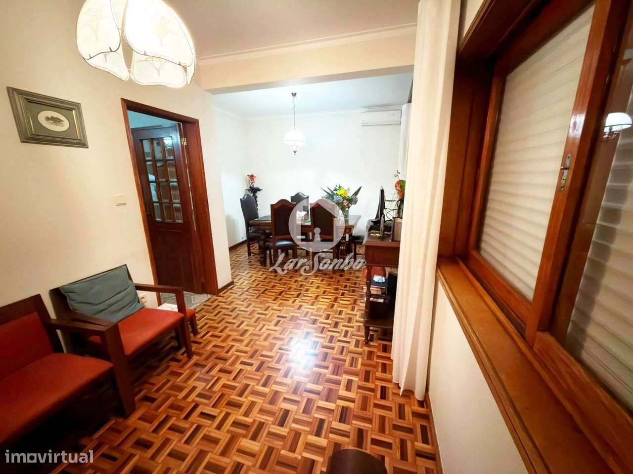 Moradia T4 de 3 frentes, a 2 min a pé da estação do Metro de Rio Tinto-9