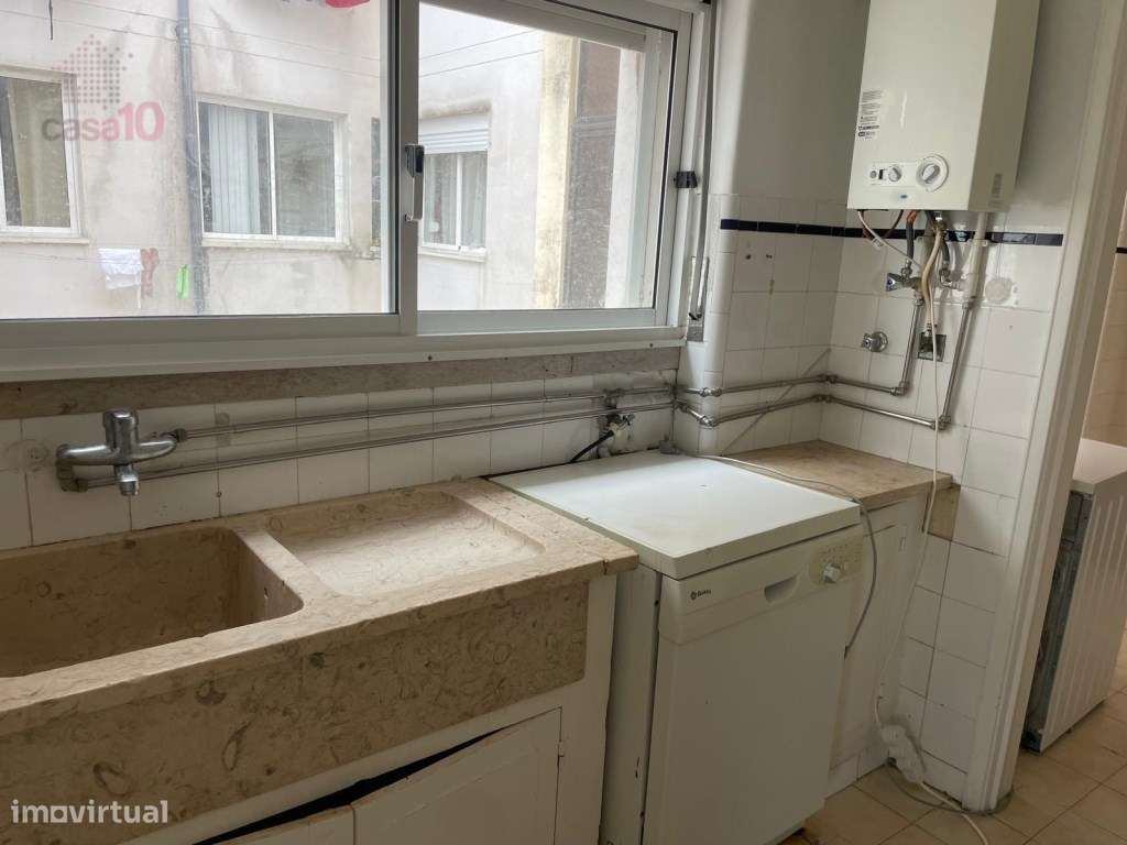 Apartamento T3 para venda no centro do Barreiro-8