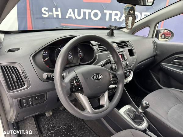 Kia Rio 1.2 Dream Team Edition - 10