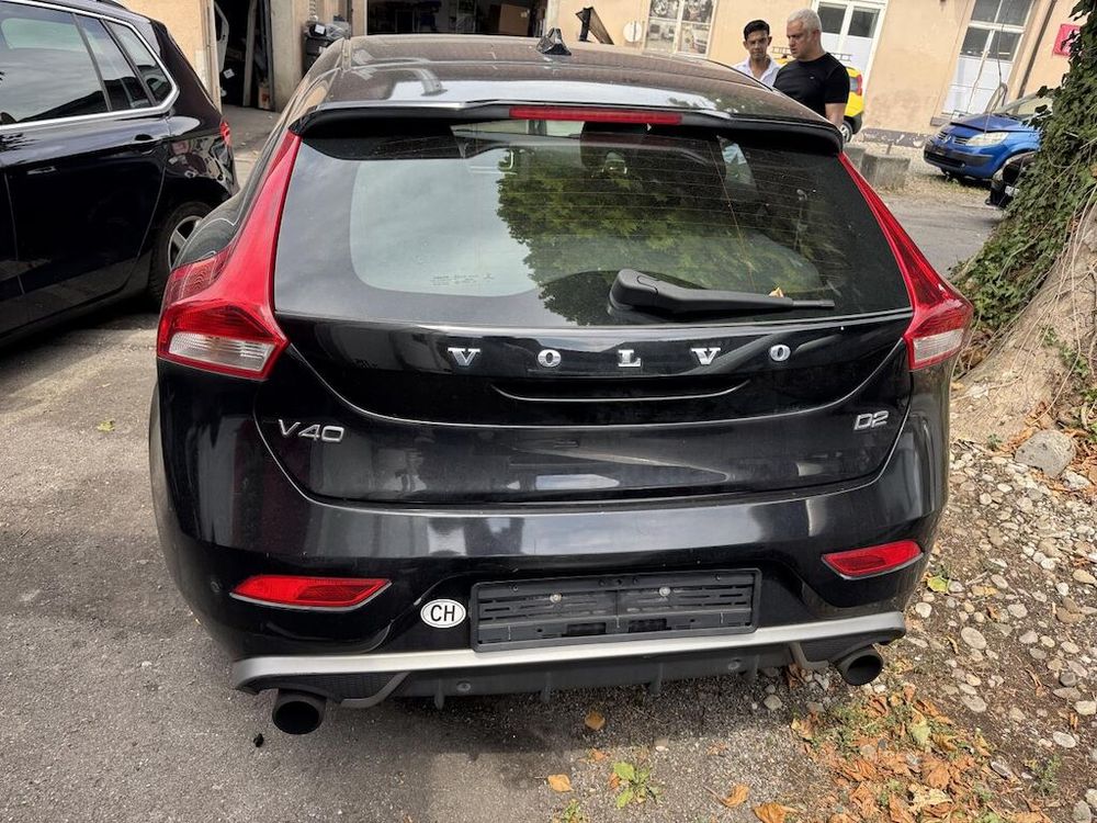 Volvo V40 II (2012-) D2 R-Design 2014
