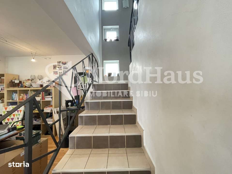 VANZARE CASA MODERNA CU TERASA SI GRADINA - SURA MICA, SIBIU-8