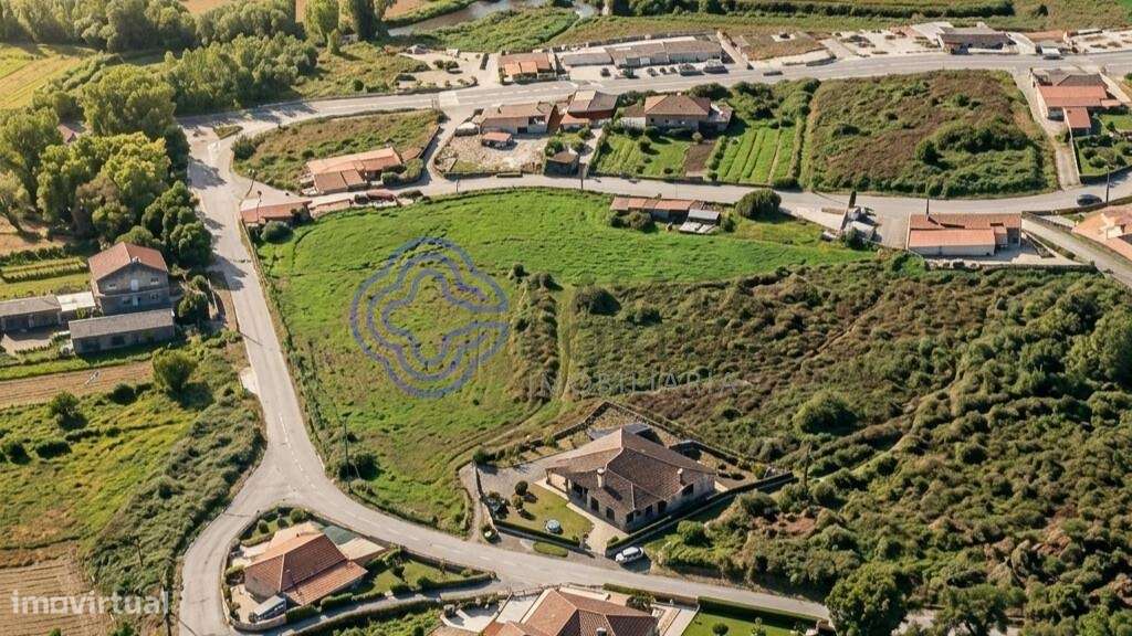 Terreno Misto de 7646m2 em área de construção - Grande imagem: 3/12