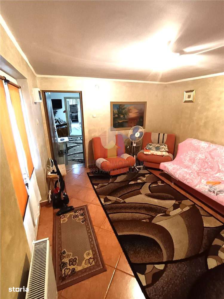 Casa, zona Chercea, constructie BOLTARI, anul 2000 - Imagine principală: 2/11