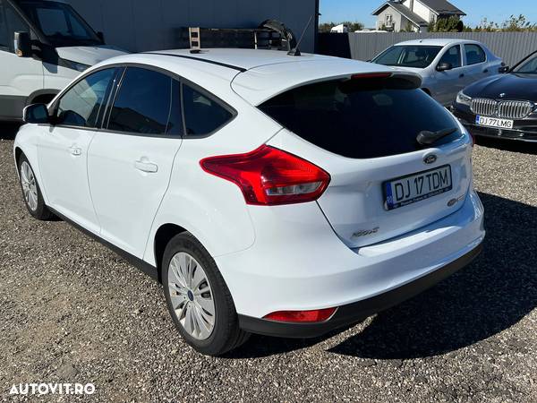 Ford Focus 1.0 EcoBoost Trend - 9