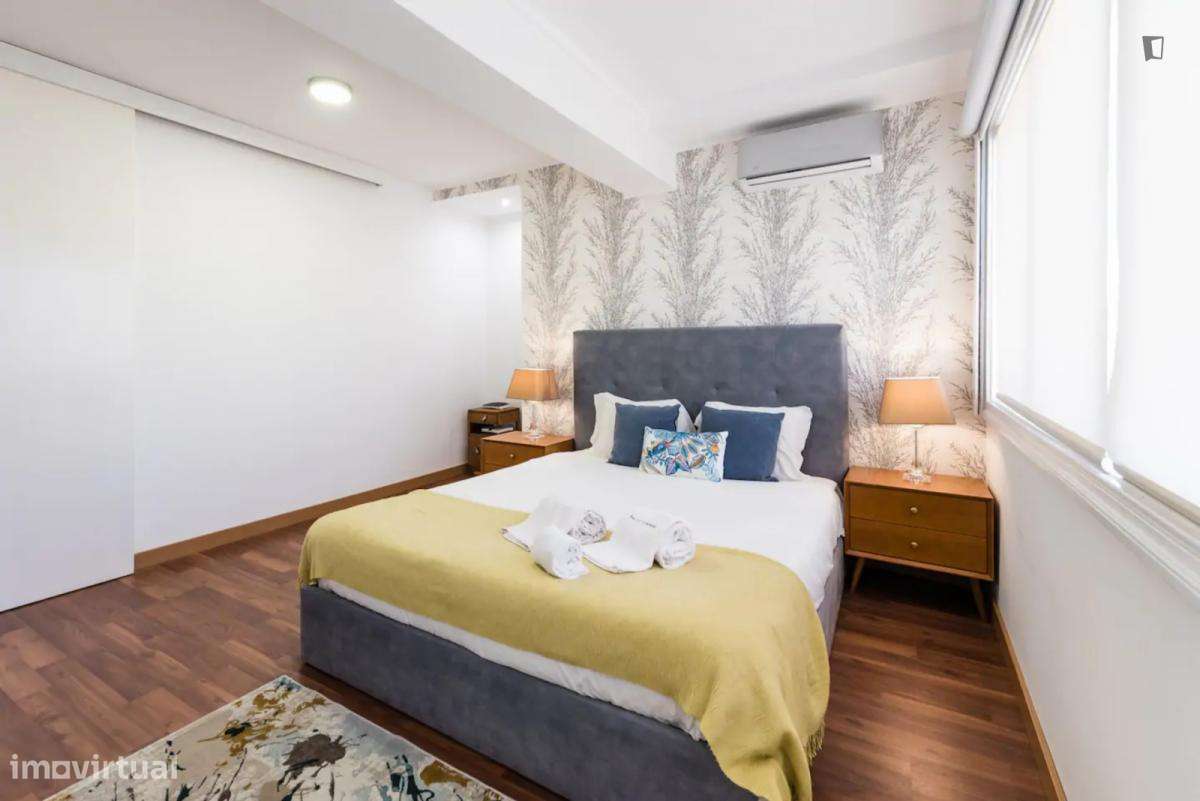 Apartamento com 1 quartos - localizado em Cedofeita Porto - Grande imagem: 2/10