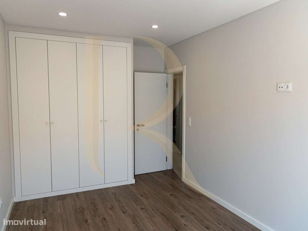 Apartamento T3 com elevador e arrecadação em remodelação total em M...-8