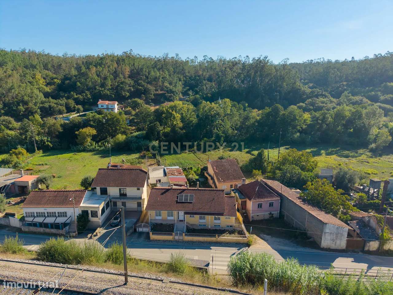 Moradia T5 com Jardim e Vista para o Rio em Venda de São José, Alberga-42