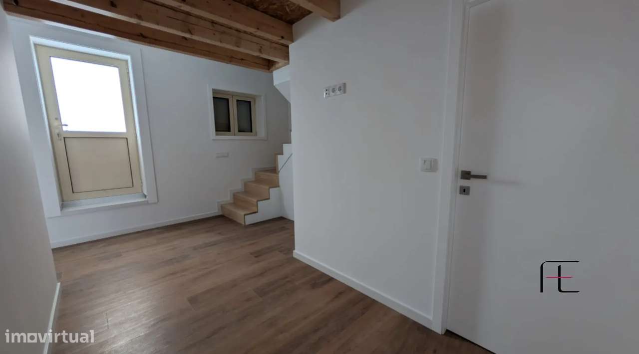 Moradia em Banda T1, Porto, Porto - Grande imagem: 2/10