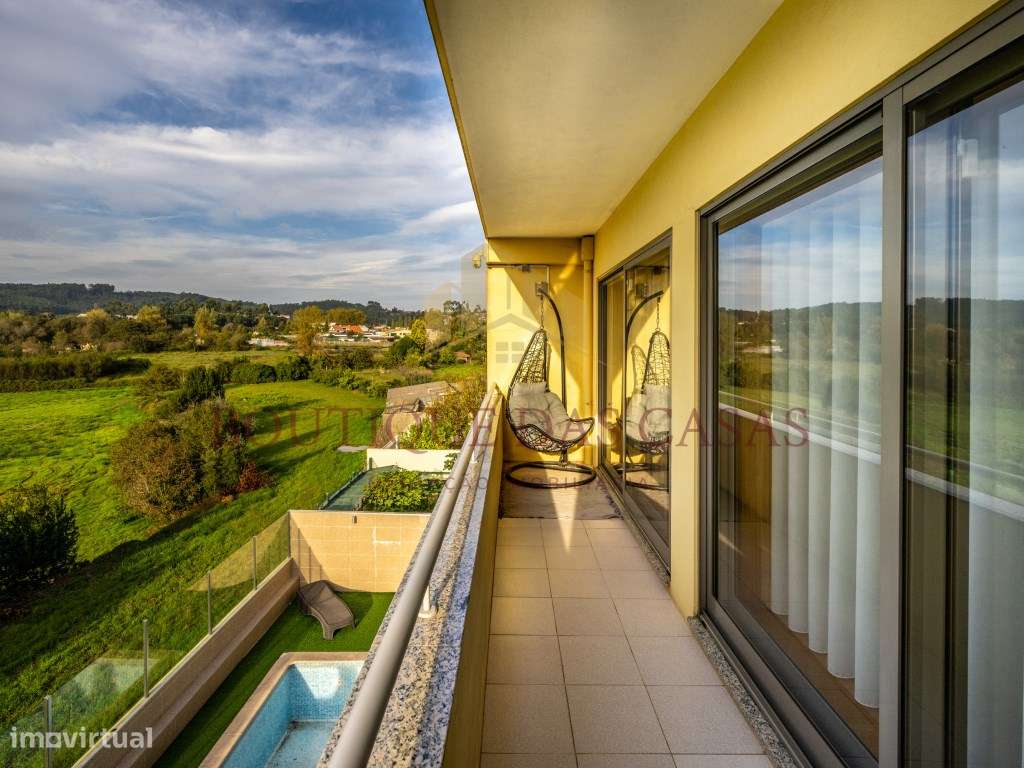 Moradia T5 em Perosinho-30