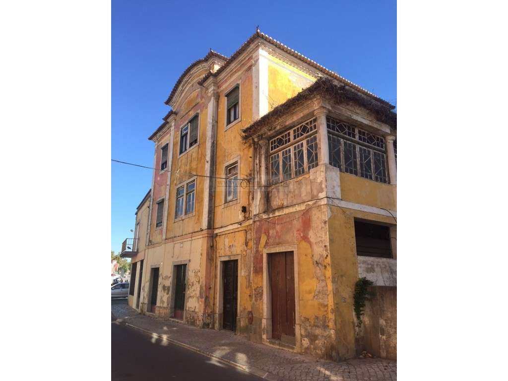 Prédio no Centro de Torres Vedras - Grande imagem: 4/9