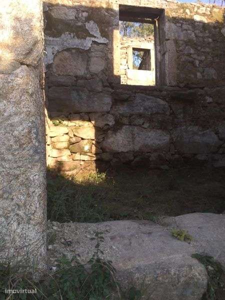 Herdade romana isolada CERDAL -  VALENÇA 
Cerdal, Valença - Grande imagem: 4/7