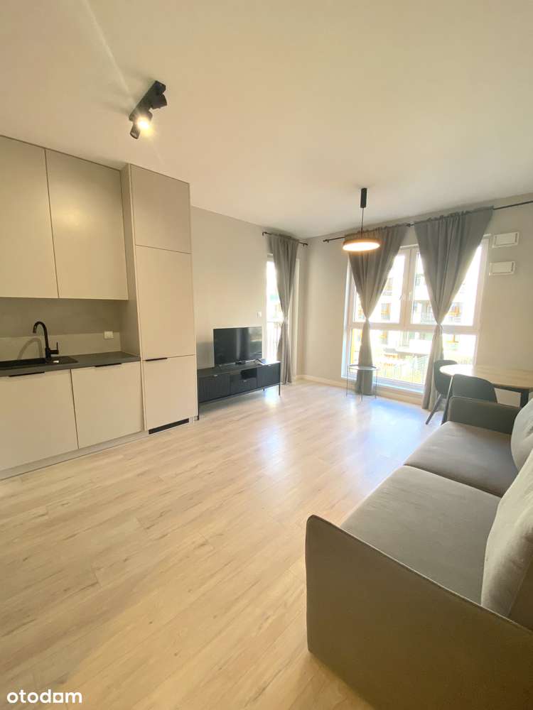 Jasne dwa pokoje ! Metro ! SKM ! Garaż ! Duży balkon ! wyposażone-1