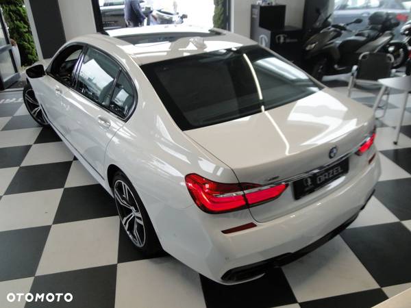 BMW Seria 7 - 10