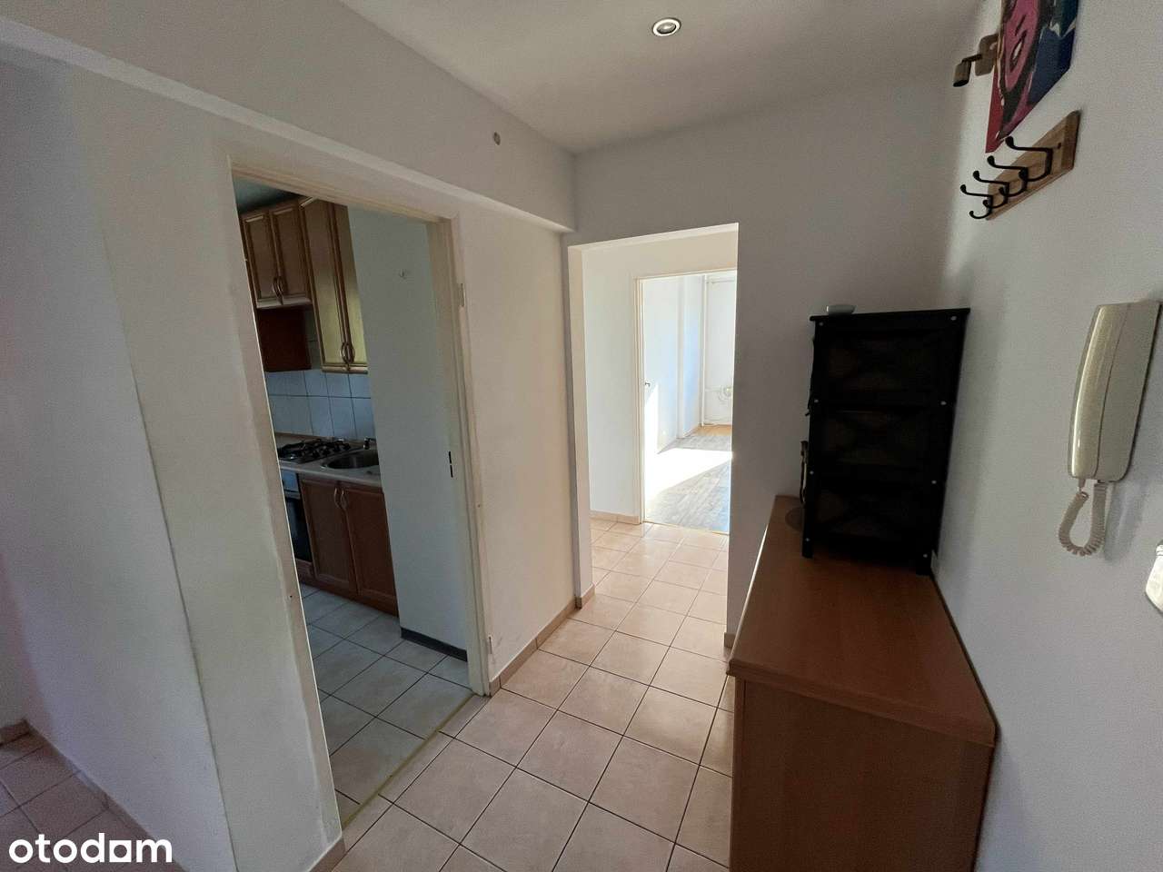 Słonecznie mieszkanie w centrum Poręby-3