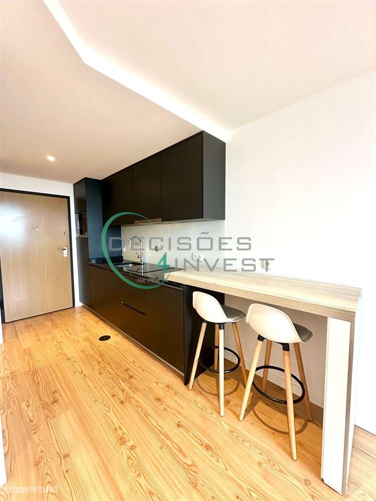 Apartamento T0 + T1 duplex com vista para a ria | Investimento junto à-11