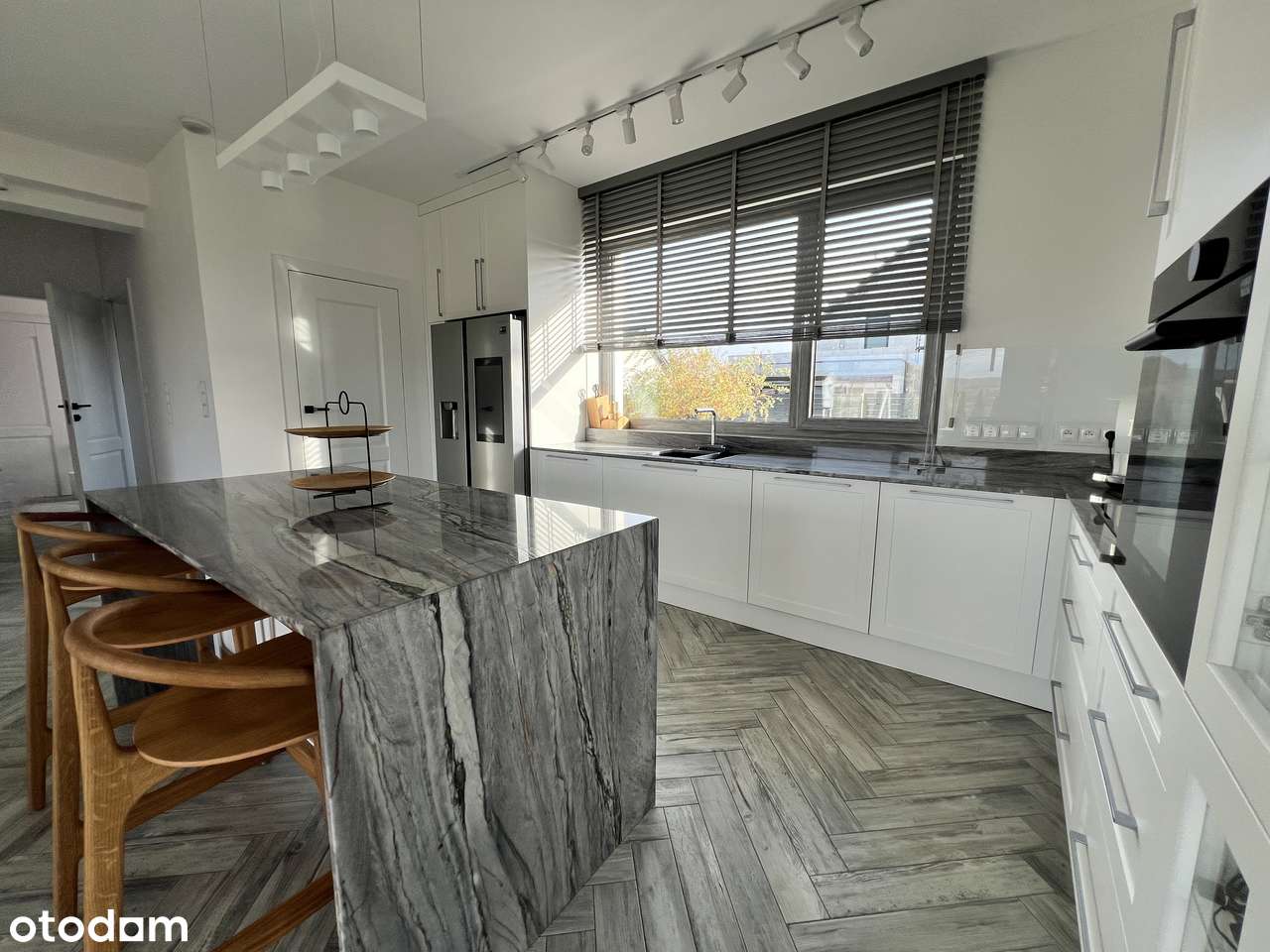 Nowoczesny dom 190 m² z garażem i klimatyzacją-5