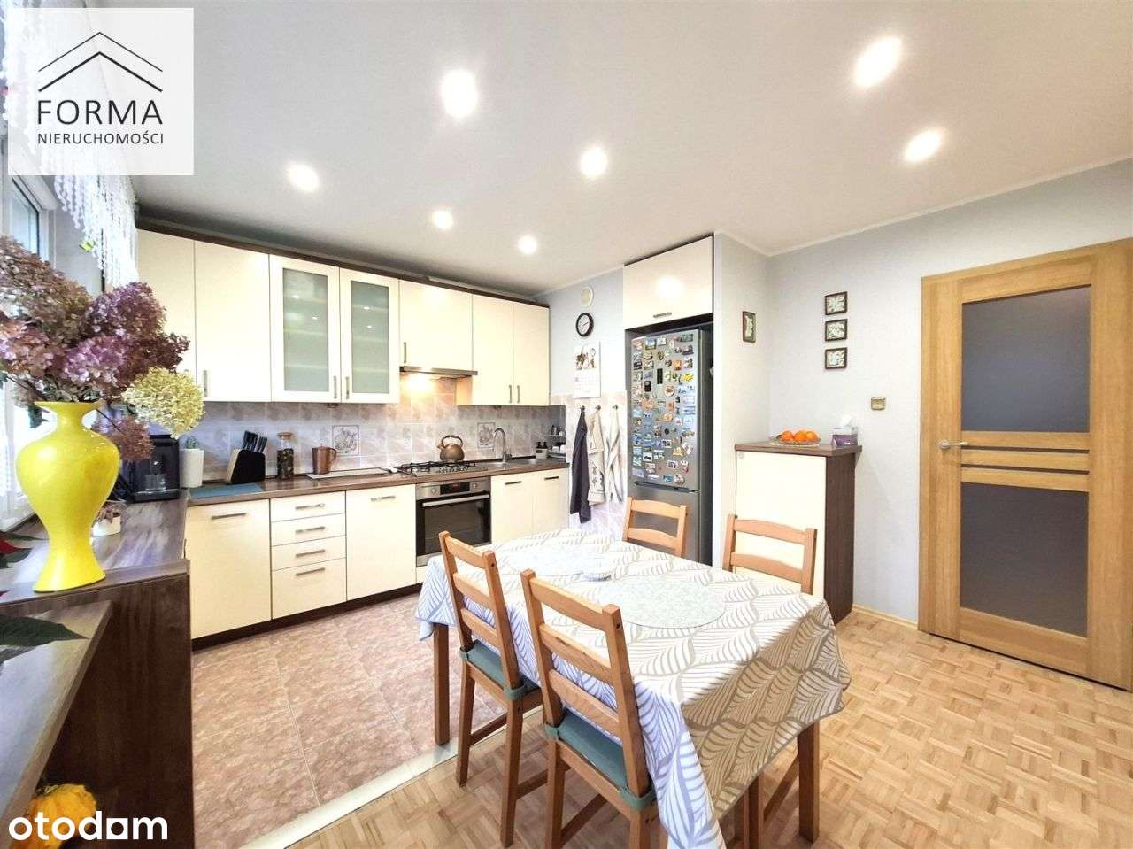 Skłodowskiej - 63m2, 2 pietro, 3 pokoje, balkon - Pełny obrazek: 2/16