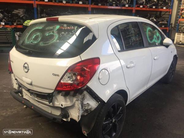 Opel Corsa D 1.3 cdti de 2014 para peças - 4