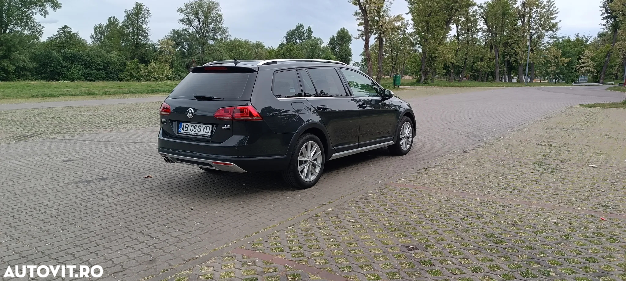 Volkswagen Golf Alltrack 1.6 TDI 4Motion - 2