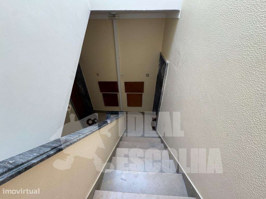 T3+1 ARRENTELA A PRECISAR DE OBRAS-24