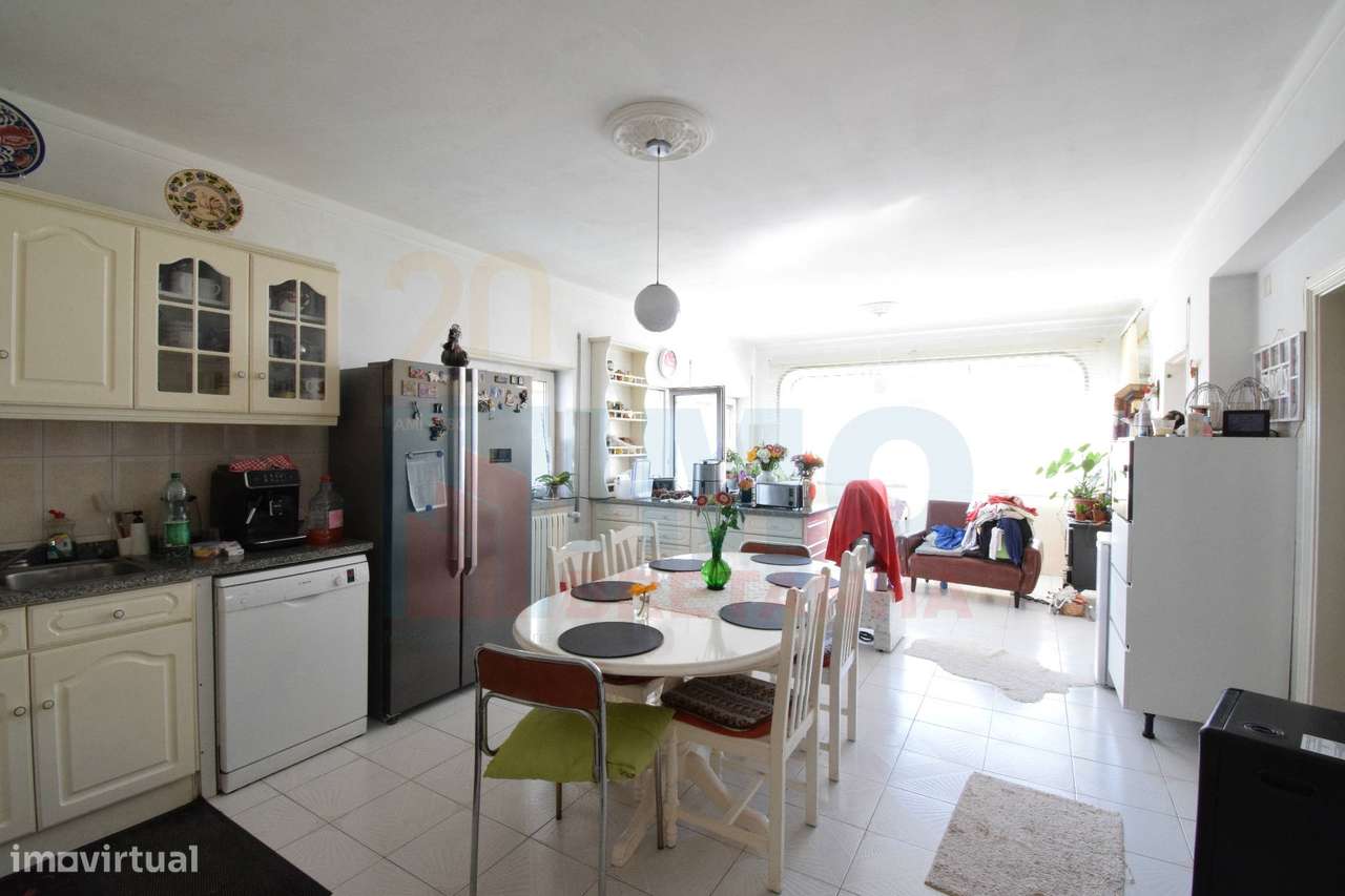 Moradia Isolada c/ 2 Apart. Independentes c/ Terreno - Covilhã - Grande imagem: 5/36