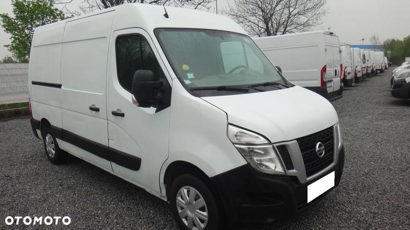 Nissan NV400 - 1