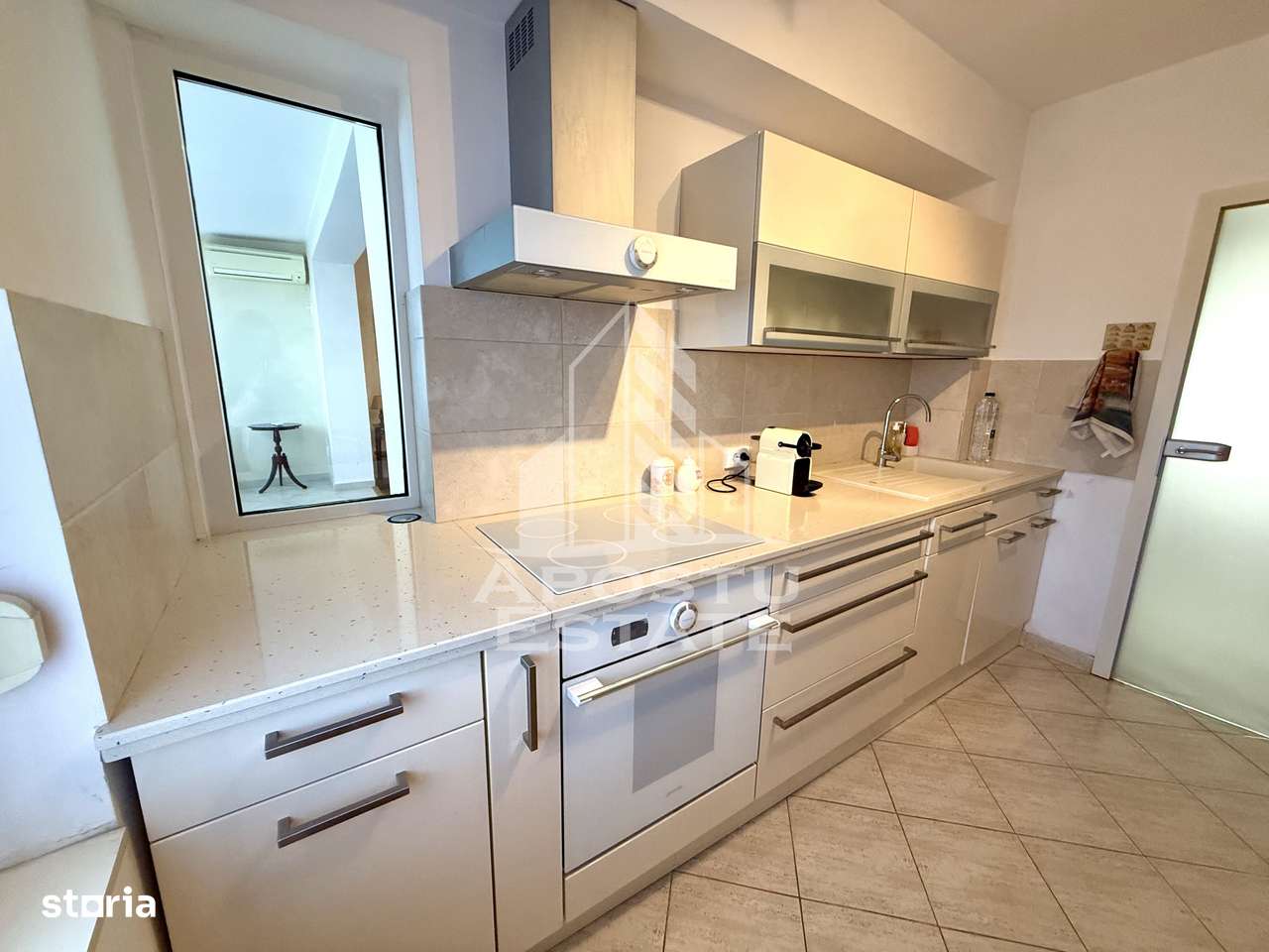 Apartament 4 camere, etajul 1, boxa si garaj, zona Spitalului Judetean - Imagine principală: 4/12