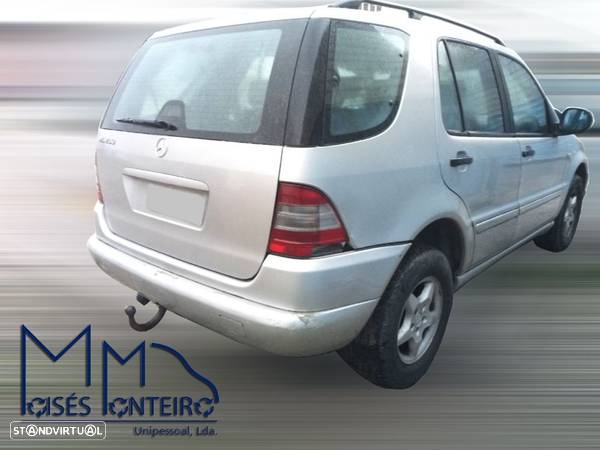 Peças Mercedes Benz M-Class (W163) ML 230 de 2000 - 4