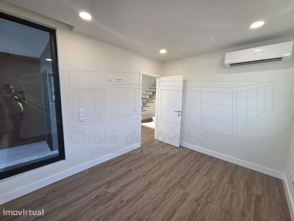 Moradia unifamiliar geminada T3, de 2 pisos, com garagem, anexos e ...-12