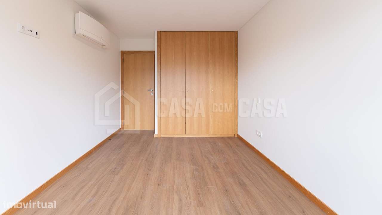 Apartamento T2 + Loja Qta. D’El Rei-6