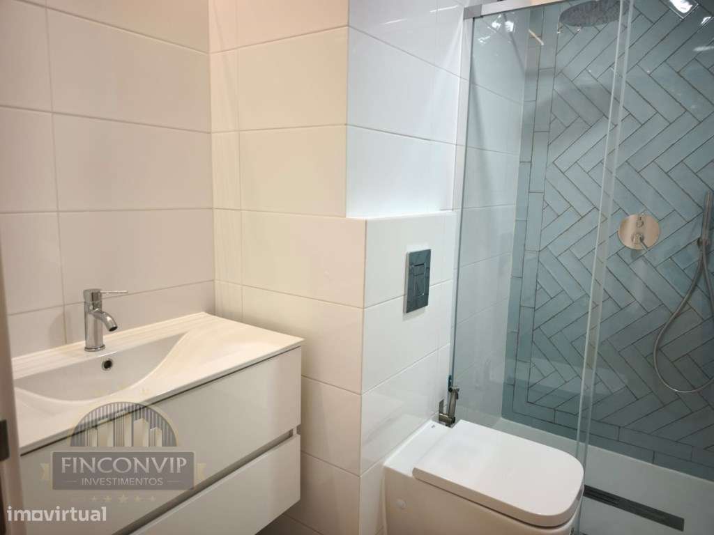 Apartamento T3 remodelado, em Almada,Cacilhas.-16