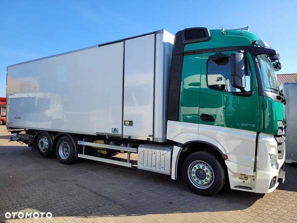 MAN TGX 26.500* chłodnia * izoterma  * thermo king * Carrier * - 6