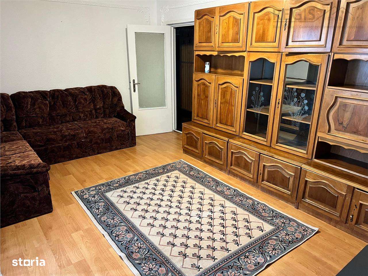 Apartament cu 3 camere situat in Tractorul - Imagine principală: 2/16