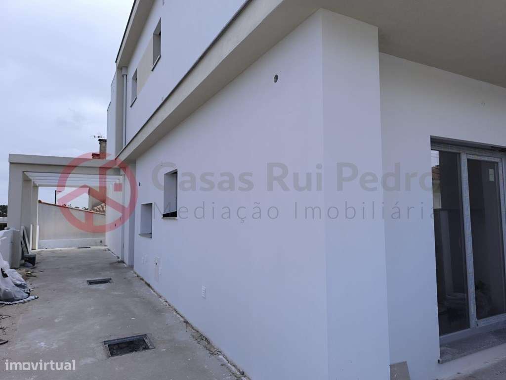 Moradia Geminada T3 com Pérgula, Fernão Ferro - Grande imagem: 4/29