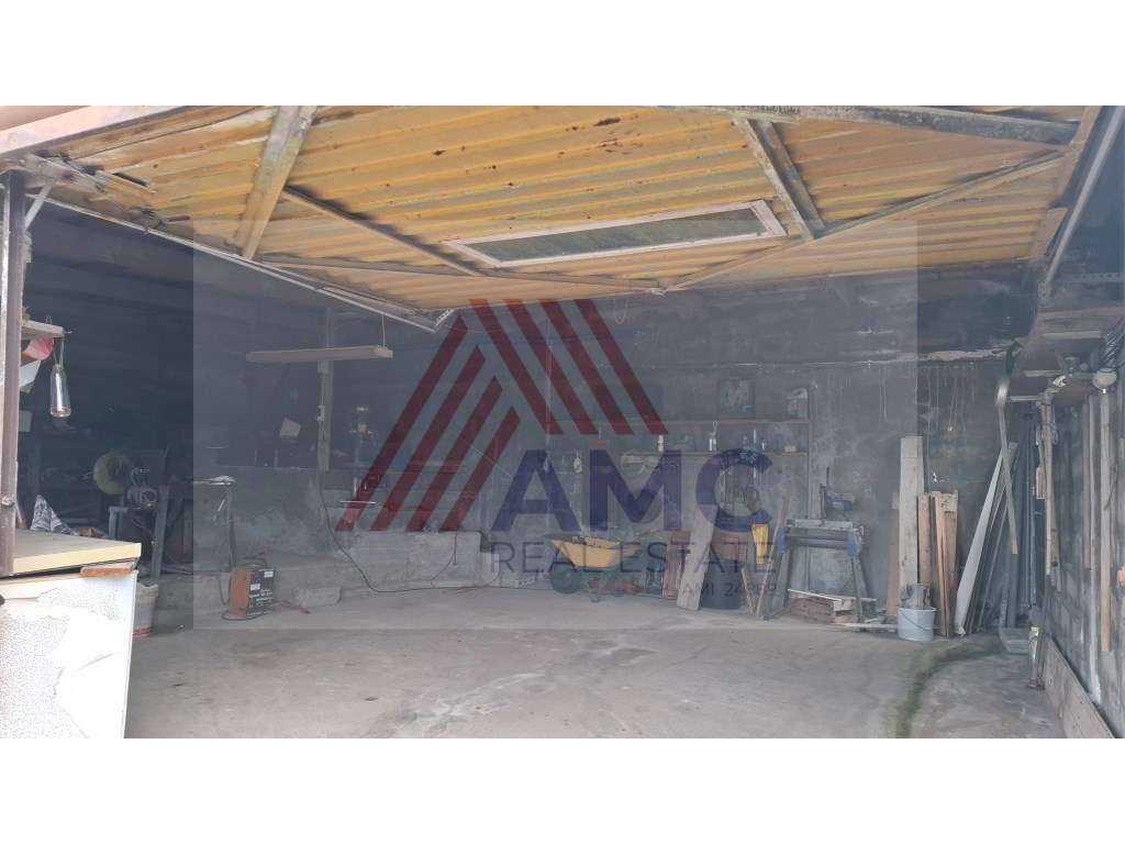 MORADIA COM 2 PISOS 11 DIVISÕES E 2 GARAGENS NA CANDELÁRIA, MADALEN...-40