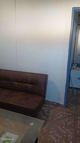 Casa tradicional com terreno com diversas árvores de fruto em S - Grande imagem: 3/9