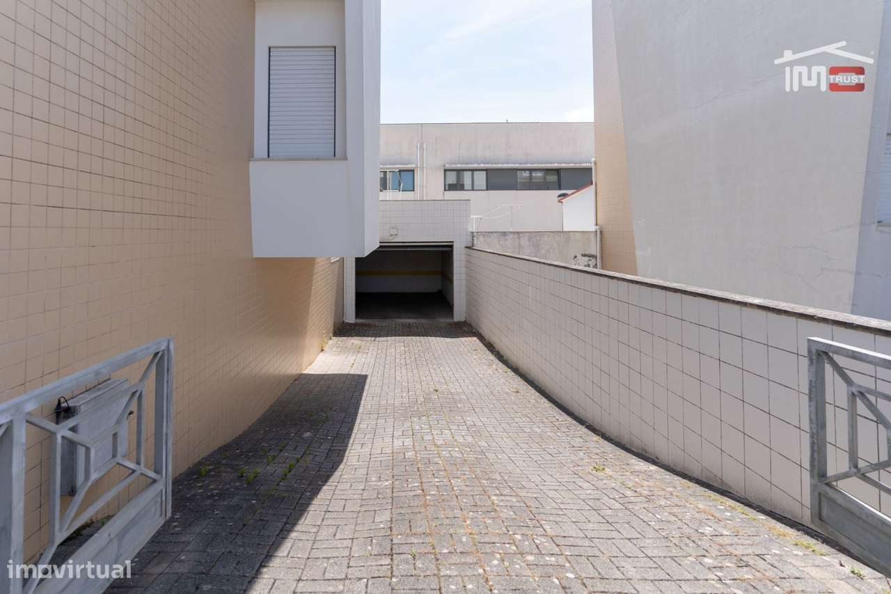 Excelente Apartamento T1 com terraço e garagem, Urbanização Pinhal ...-19