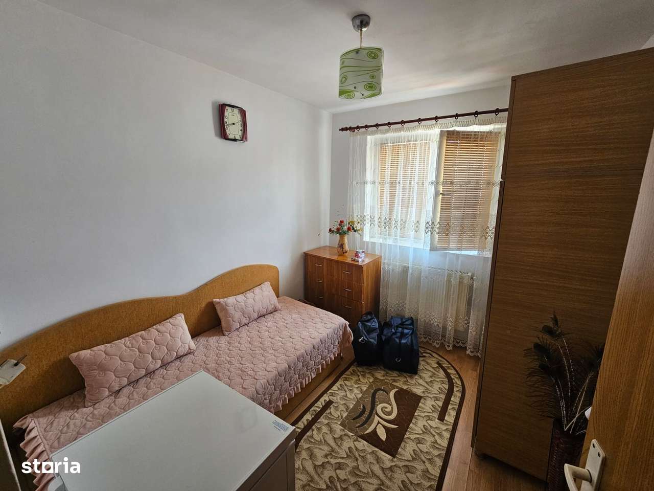 Apartament cu 3 camere de vânzare în Curtea de Argeș. - Imagine principală: 4/13