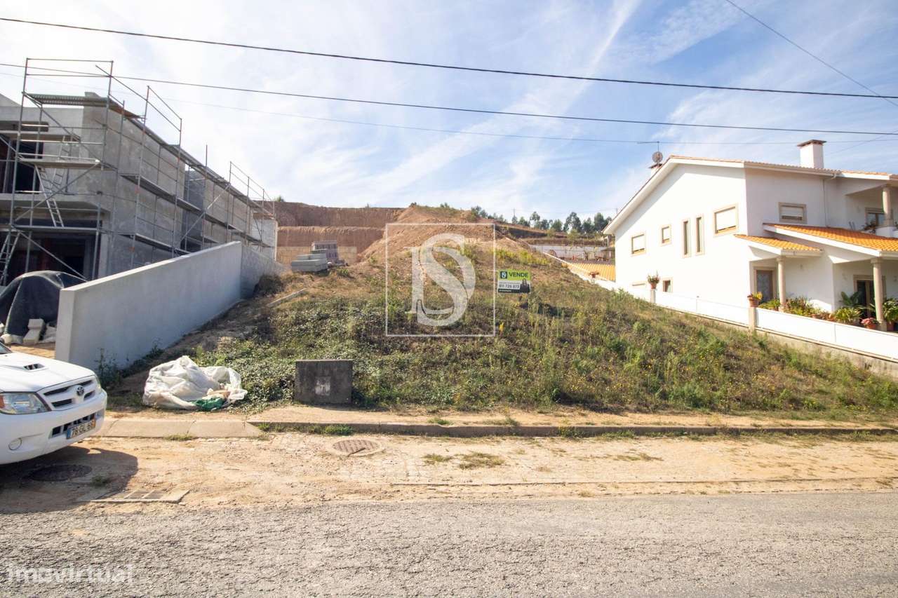 Lote de Construção em Vila Garcia - Amarante-0