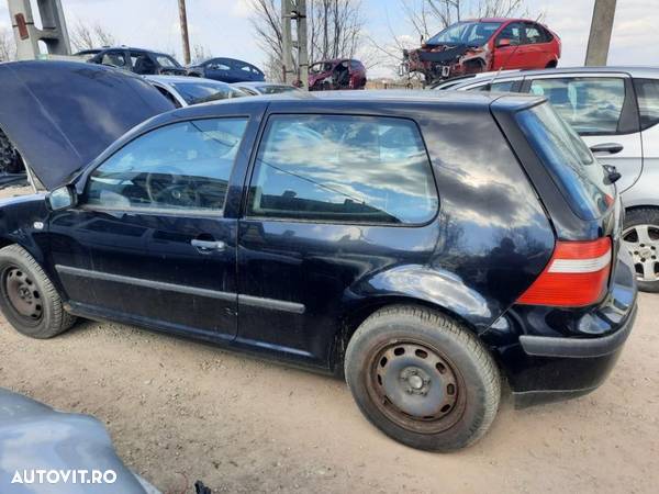 Dezmembrez VW Golf 4 - 2