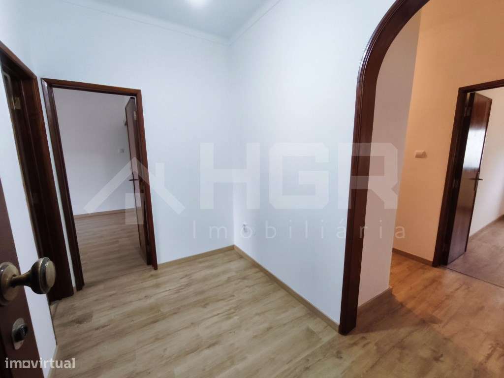 T3 | RENOVADO | 2º ANDAR COM 2 CASAS DE BANHO | ALTO SEIXALINHO-6