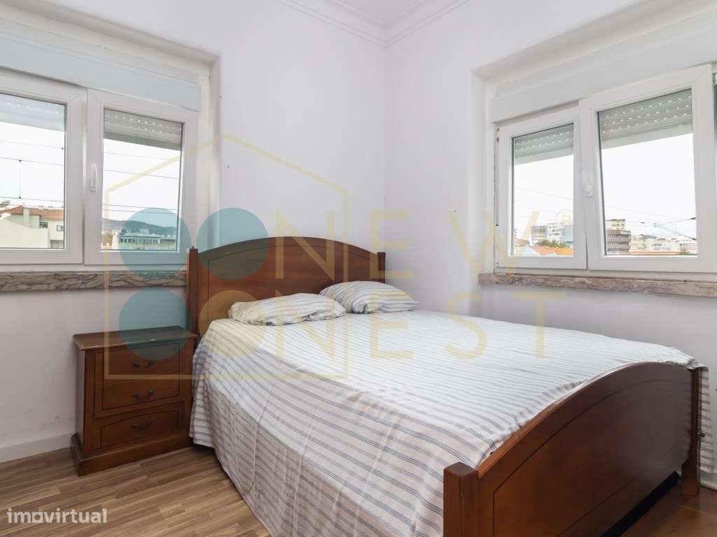 Apartamento T2+1 com excelente luz natural, varanda e logradouro co...-19